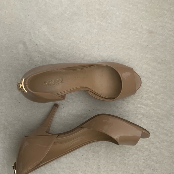 Michael Kors shoes - Picture 4 of 5